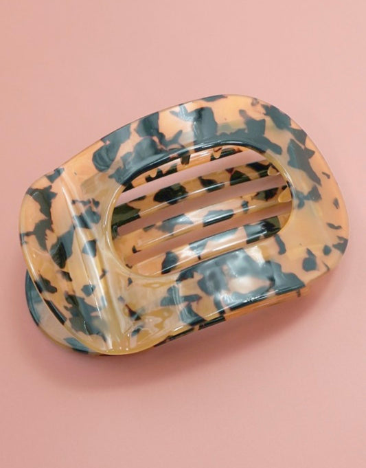 Flat Lay Claw Clip